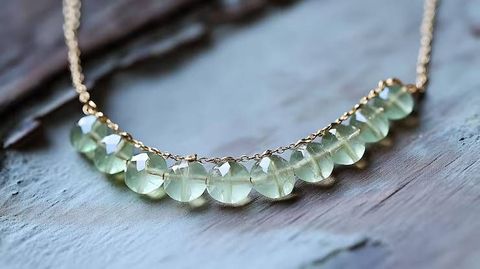 Floating Diamond Pendants Guide With Contemporary Jewelry Trends and Design Inspiration