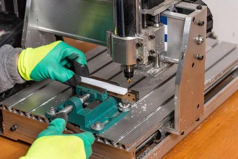 Heavy CNC Machine Suppliers Guide With Large-Component Machining and Engineering Technology