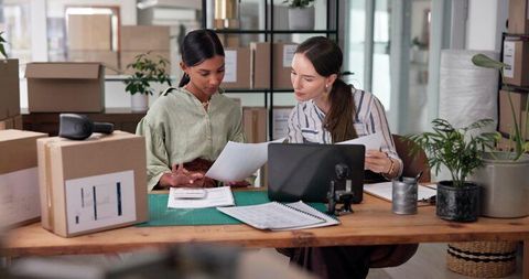 Tax Preparation Software Guide With Digital Filing, Deductions, and Reporting Features