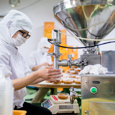 Shot Blasting Machines for Surface Preparation in Manufacturing