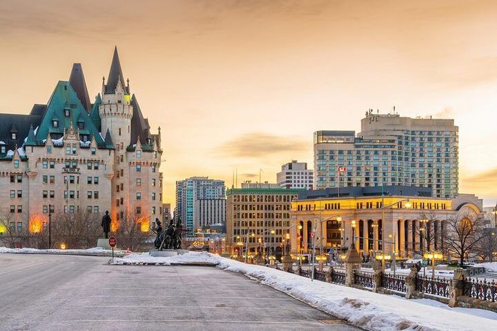 Canada Winter Travel Overview With Winter Activities, Hotels, and Destination Insights